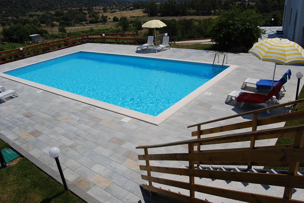 B&B Il Mirto Di Paola Torpè Εξωτερικό φωτογραφία
