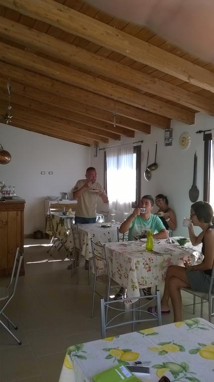 B&B Il Mirto Di Paola Torpè Εξωτερικό φωτογραφία