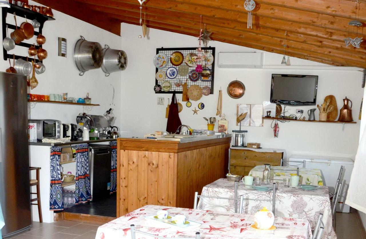 B&B Il Mirto Di Paola Torpè Εξωτερικό φωτογραφία